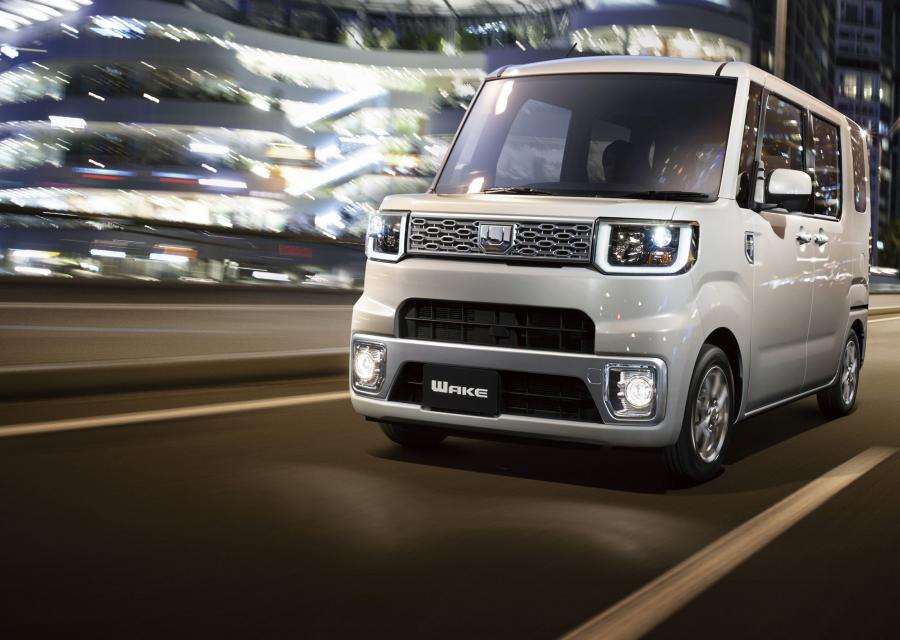  Daihatsu Wake 2014 года  (фото 10 из 12)